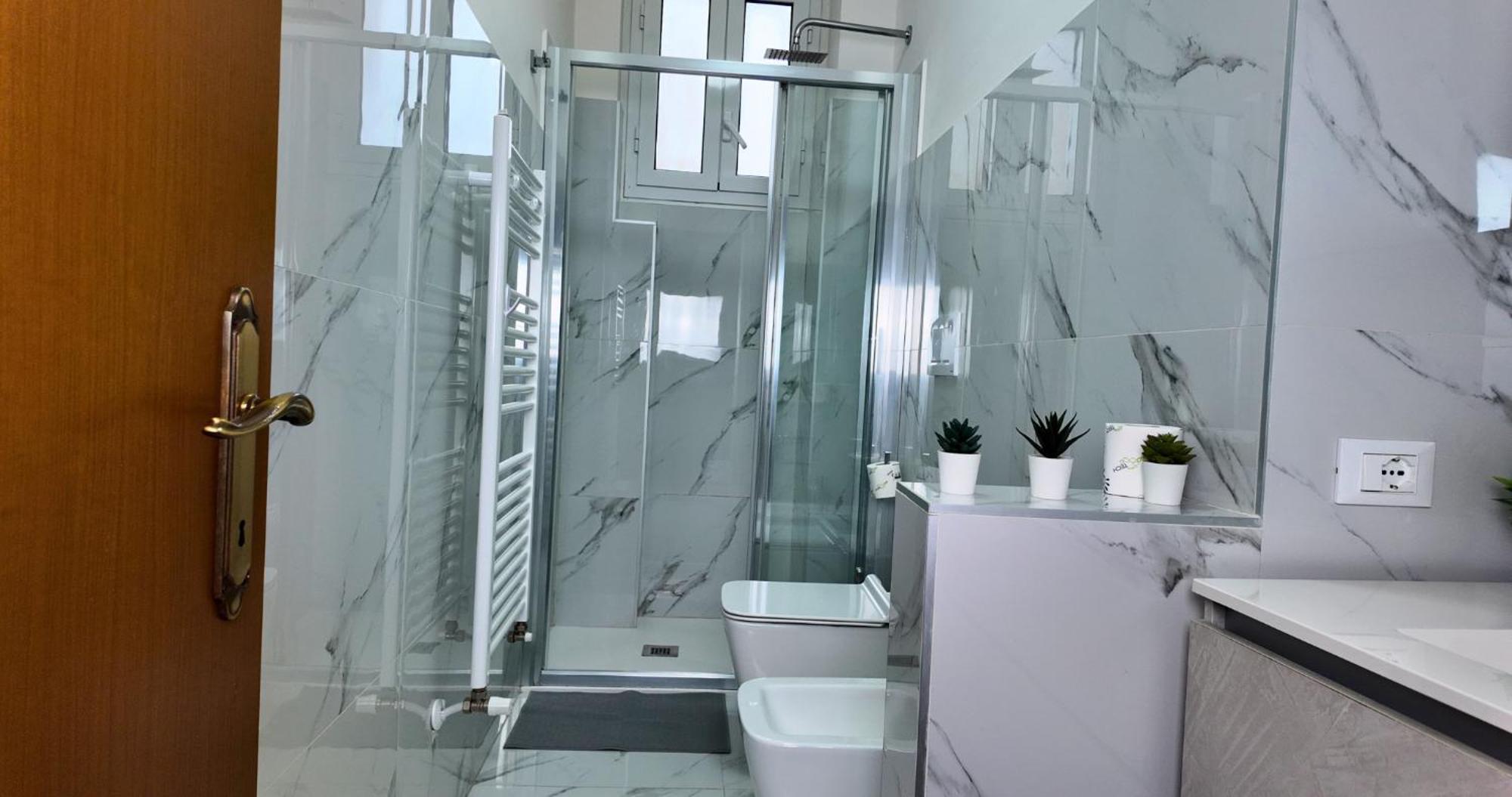 Апартаменты Stabia House Парма Экстерьер фото